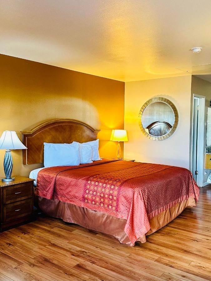 Franciscan Inn Motel ビスタ エクステリア 写真