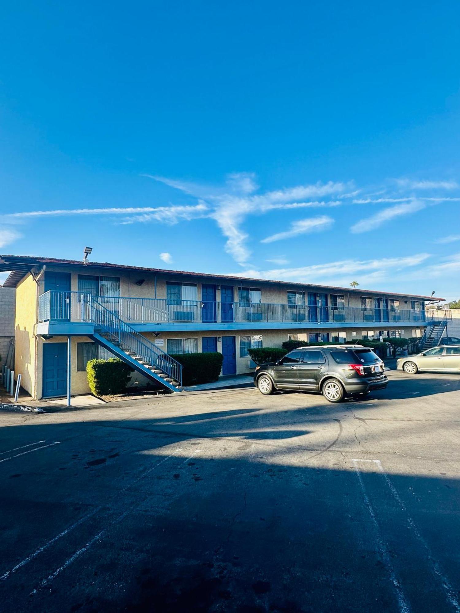 Franciscan Inn Motel ビスタ エクステリア 写真