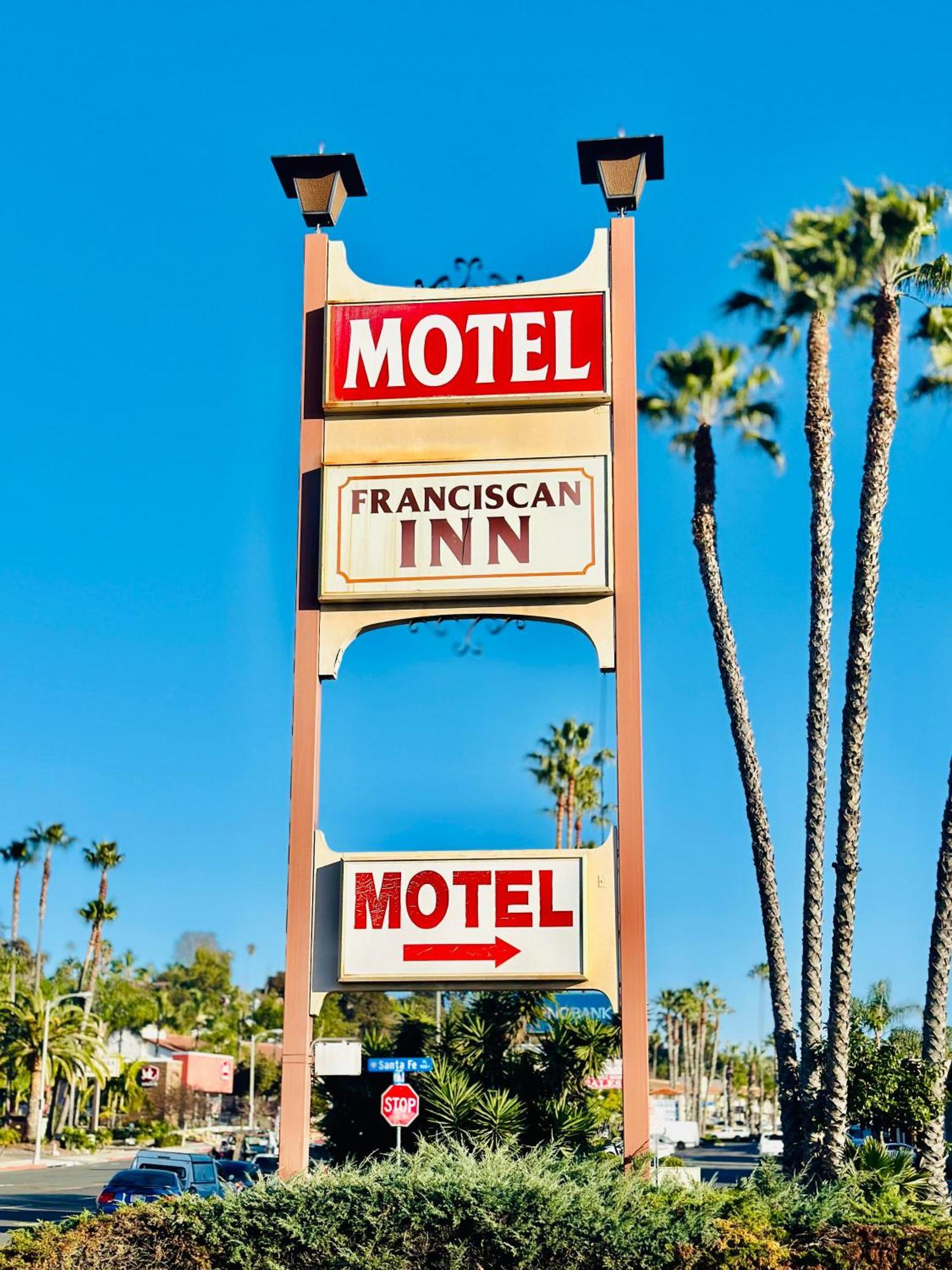 Franciscan Inn Motel ビスタ エクステリア 写真