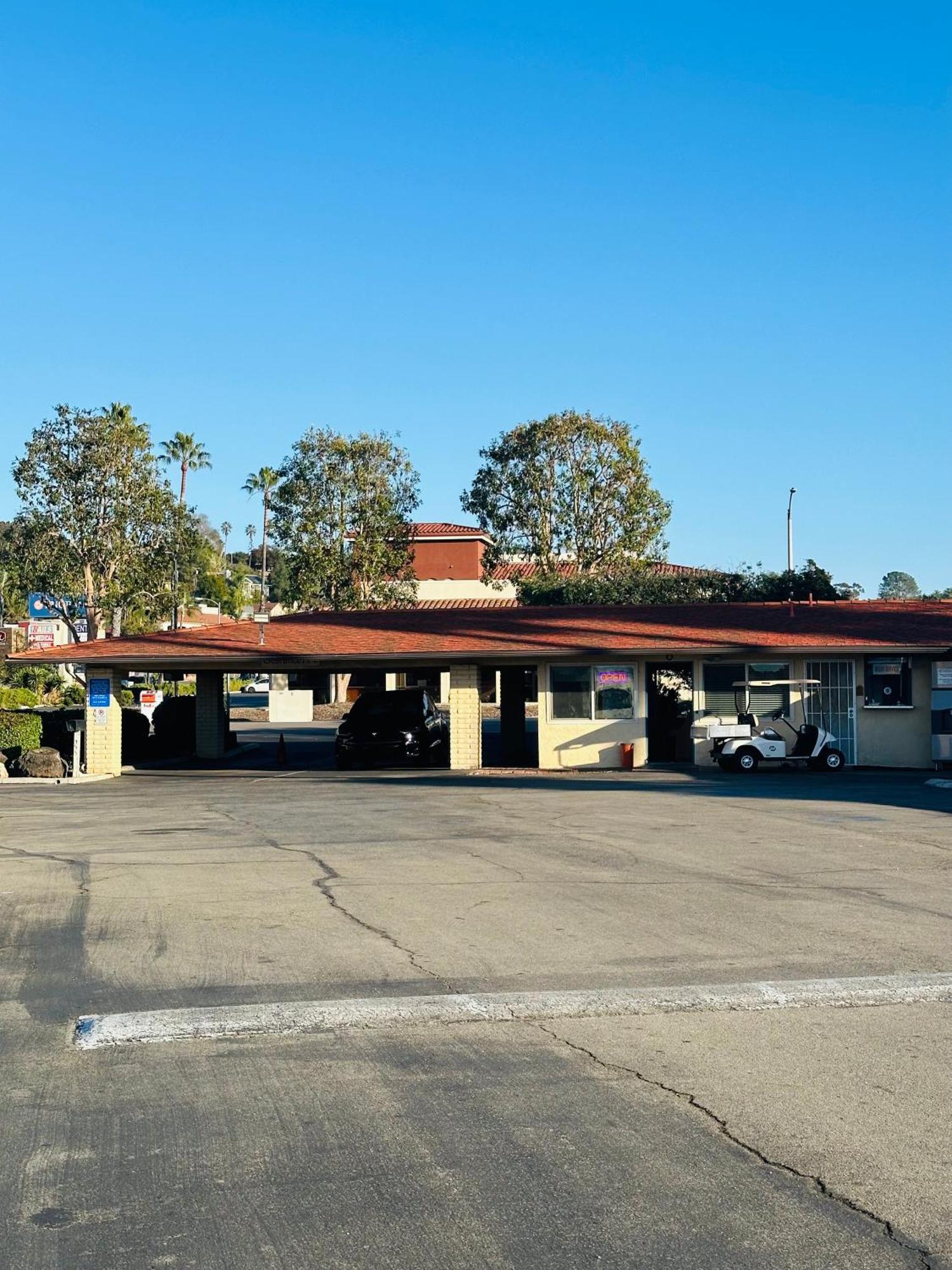 Franciscan Inn Motel ビスタ エクステリア 写真